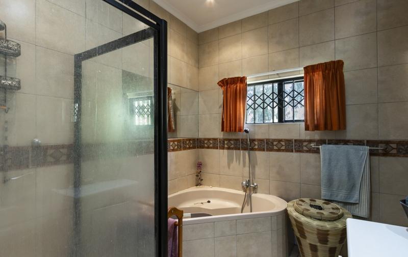 4 Bedroom Property for Sale in Gordons Bay Western Cape